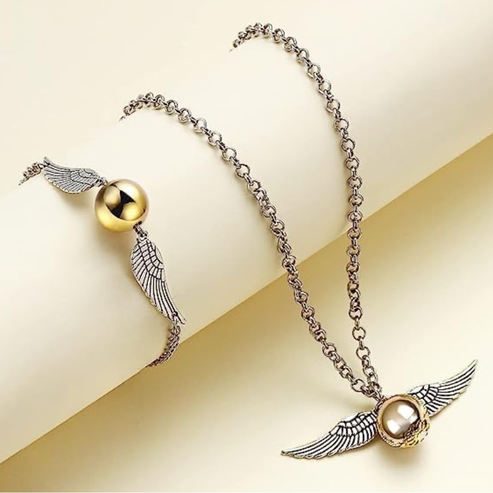 Harry Potter Golden Snitch Necklace and Bracelet Set GUC - Picture 8 of 8